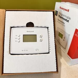 Honeywell 5-2 Day Programmable Thermostat RTH2300B New Open Box Digital Display